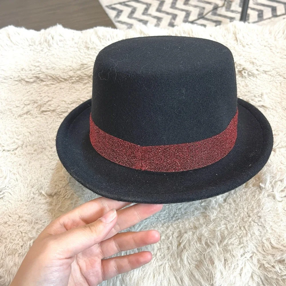 Zara Kids Black Felt Top Hat Red Glitter Band Size 3-6 Years 52cm NWT Holiday